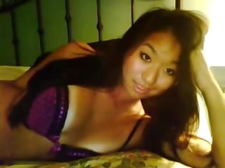 Asian Filipina Tits on Webcam